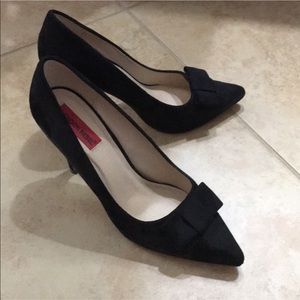 London Rebel Bow Pumps/Heels